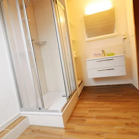 Haus Laura 5 Апартаменты *